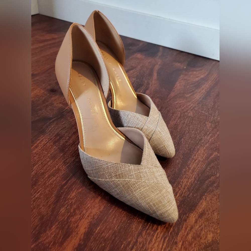 Kelly & Katie tan pumps size 7.5